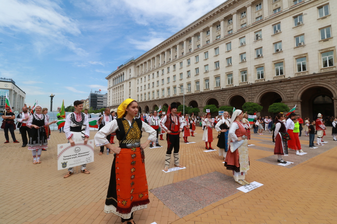 <p>&bdquo;Да отворим залите, защото прекалено много се насъбра стресът.</p>