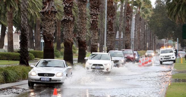 Свят Мощна буря нанесе огромни щети в Австралия Повече от