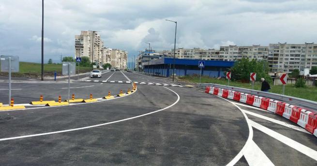 България Пускат движението по новоизградения бул Петър Дертлиев СНИМКИ Новата