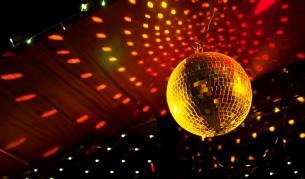 От днес отварят дискотеките и нощните клубове