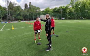 Днес младите таланти от Академия ЦСКА подновиха тренировки след близо