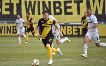 Ботев Пловдив посреща Славия София в контролна среща преди подновяването на шампионат и