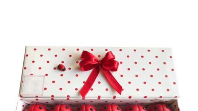  EDNA ОБ(Л)ИЧА: 5 хрумвания за подарък, с които да стоплите сърцето на обичания 