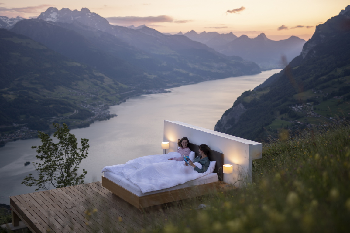 <p>Леглото, което може да бъде резервирано, е част от по-голяма инсталация и сътрудничество между артистите и туристическите организации. Zero Real Estate и предлага спални с иконом в седем обекта в Източна Швейцария и Лихтенщайн</p>