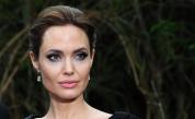  Ослепителната Анджелина Джоли на 45! 