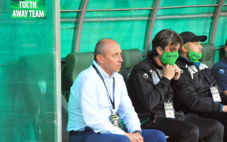 Илиев недоумява за недадените отговори от БФС