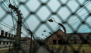  Ужасяващите лагери в Синцзян: Как Китай превъзпитава уйгурите - Свят | Vesti.bg 