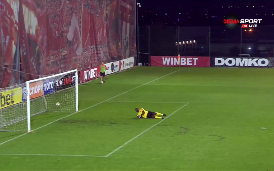 Голът на Цветелин Чунчуков за Славия срещу Царско село