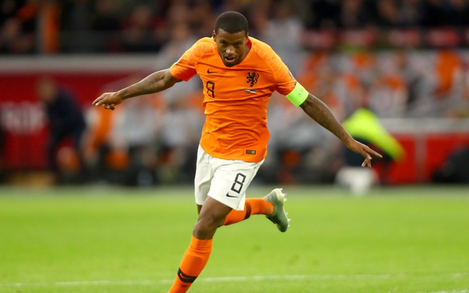 Испанският шампион Барселона иска да се подсилва с полузащитника на