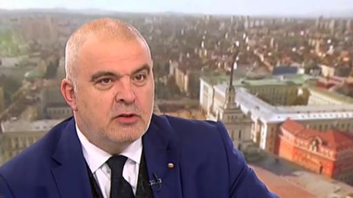  Манев: Нинова разиграва Българска социалистическа партия като юрист на Божков 