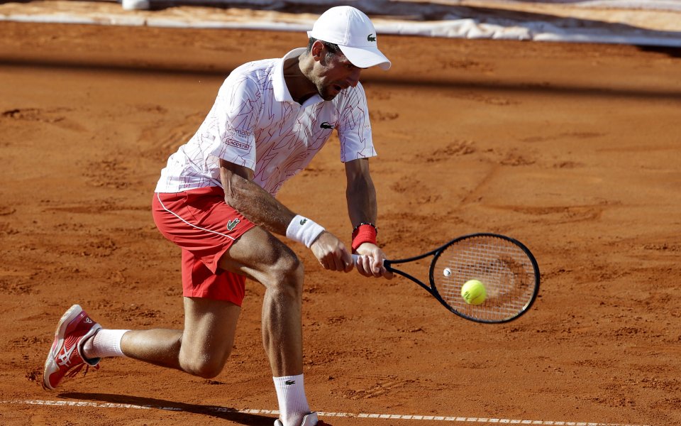 Световният номер 1 Новак Джокович стана поредният тенисист, който се
