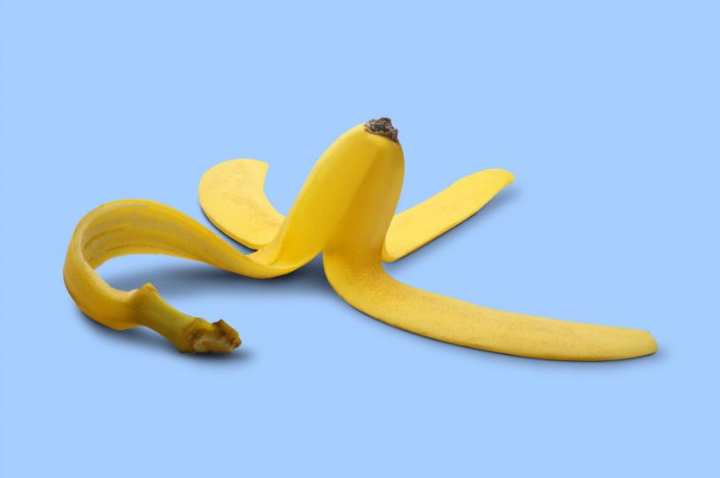 <p>🍌 <strong>Банани и алкохол</strong></p>

<p>Бананът е друга храна, която трябва да имате,&nbsp;ако пиете алкохол. Плодът съдържа калий, който се изчерпва поради консумацията на алкохол.</p>