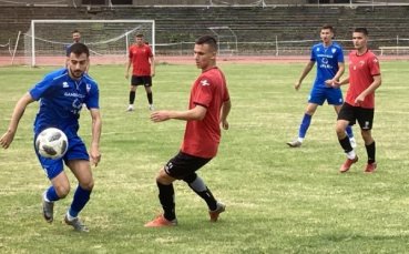 Първият отбор на Спартак Пловдив загуби с 1 2 от Локомотив Пловдив