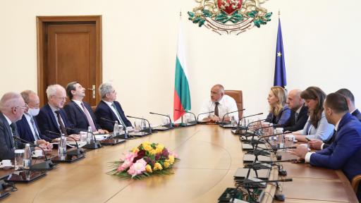  <p>Бизнесът&nbsp;и синдикатите се договориха за икономическите ограничения против кризата</p> 