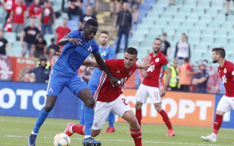 Кали Тиам е бил предложен на няколко български отбора, след