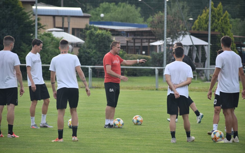 Бруно Акрапович определени своите избраници за полуфиналния мач-реванш за Купата