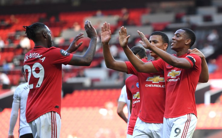 Тройно шоу на Марсиал даде успех на Ман Юнайтед срещу много слаб Шефийлд Ю