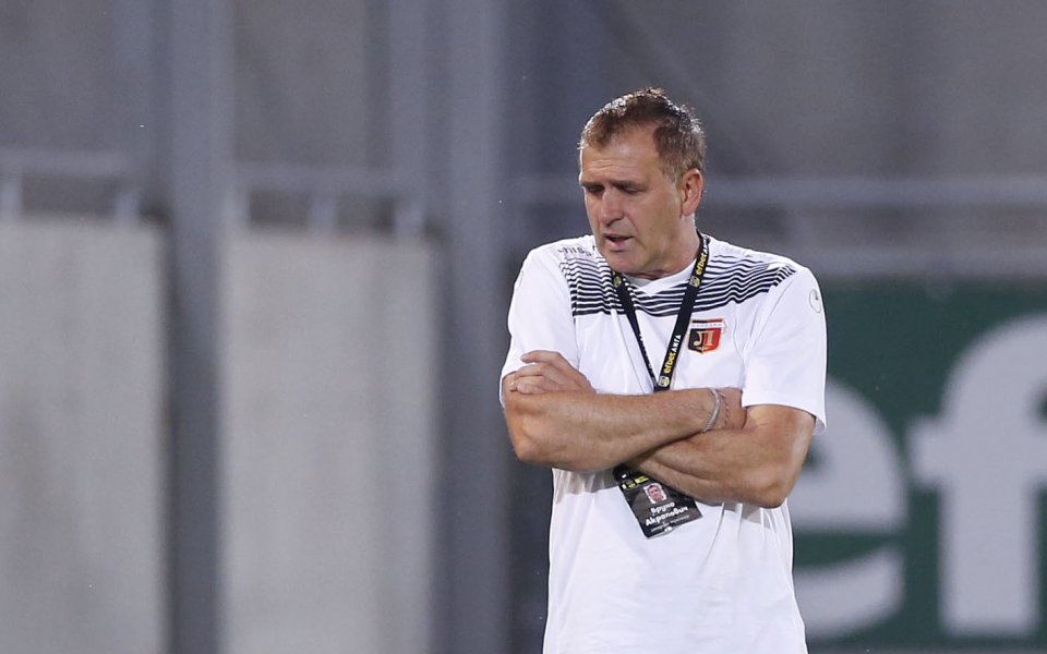 Треньорът на Локомотив Пловдив - Бруно Акрапович, е бил бесен