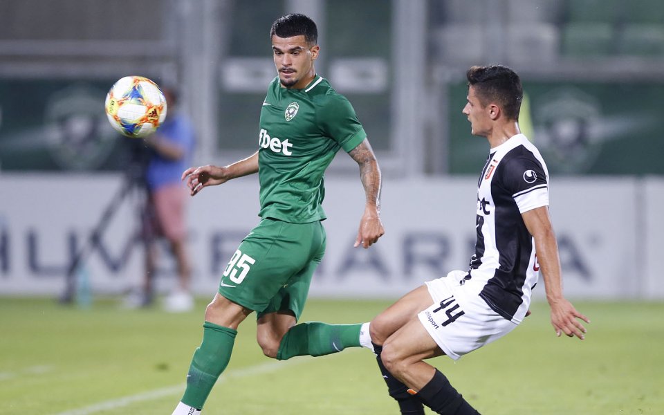 Лудогорец и Локомотив Пловдив играят при резултат 4:1 в двубой