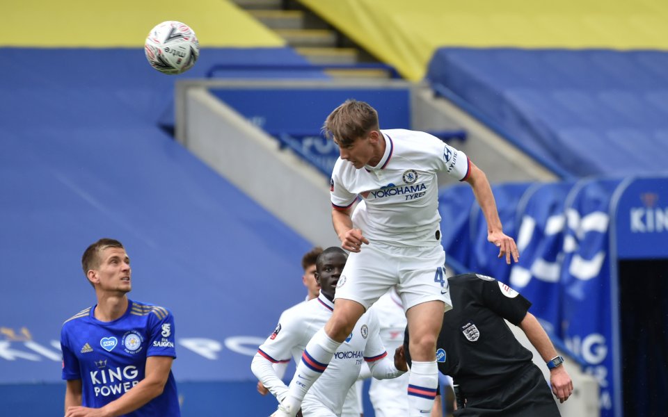 Отборите на Лестър и Челси играят при резултат 0:0 в