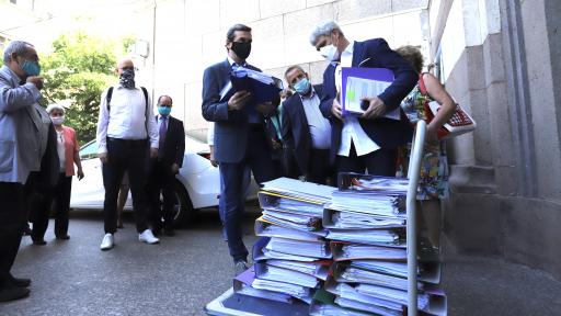  Социалните сътрудници единни в поддръжката си за ограниченията за претовареност 