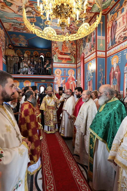 <p>Освещаване на новият храм &bdquo;Св. мчци Рафаил, Николай и Ирина&rdquo; в с. Волуяк - София</p>