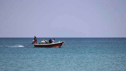  Тежки съмнения: Гърция атакува лодки с бежанци 