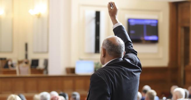 България Окончателно МВР също ще охранява лица Депутатите окончателно възложиха