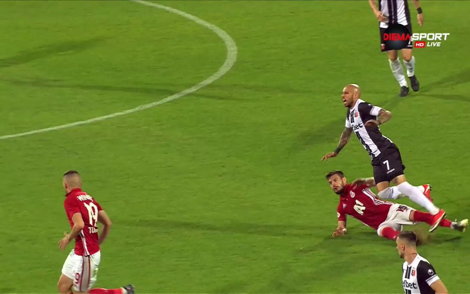 .native-ad-suggested-news { position: relative; margin-bottom: 40px; width: 100%; padding: 20px