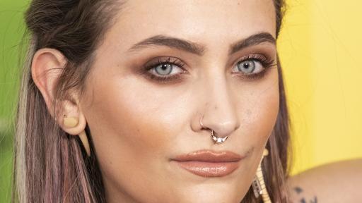  Парис Джаксън 