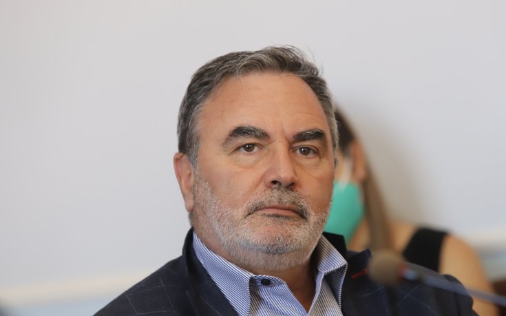 Кунчев: Или без публика, или с 50%, но със санитарен паспорт