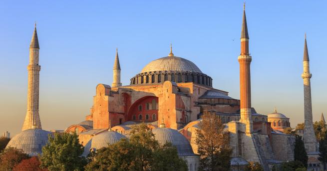 Свят Турски съд ще обяви Света София за джамия Според