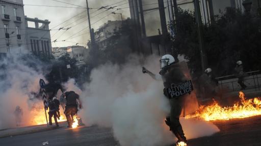  Насилие по време на проява в Атина поради нов закон за митингите 