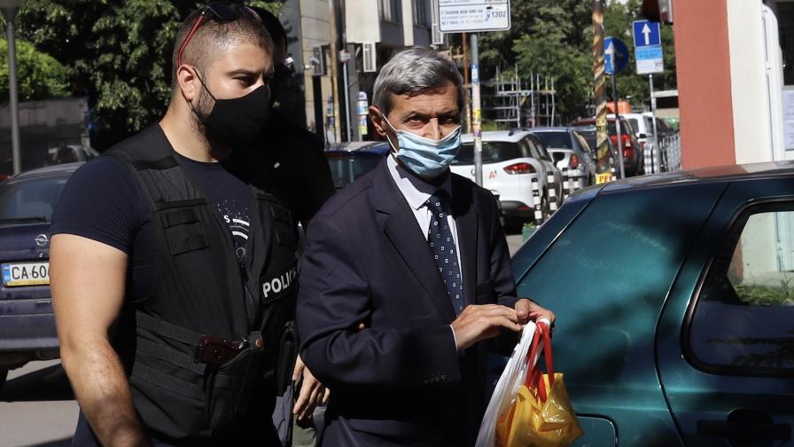  Илия Милушев ще бъде притеглен като обвинен 