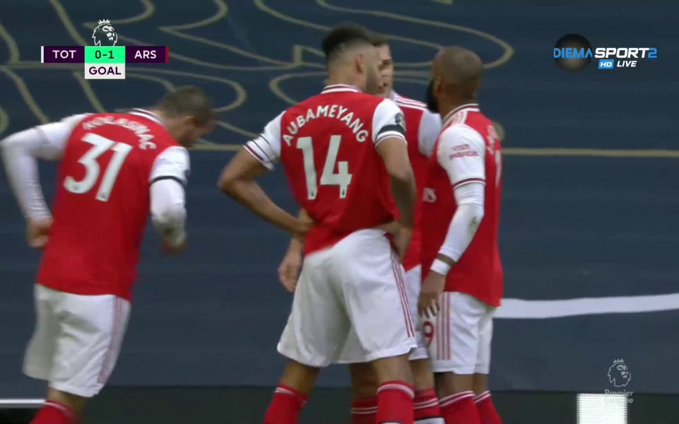 Отборът на Арсенал поведе на Тотнъм в дербито на Северен