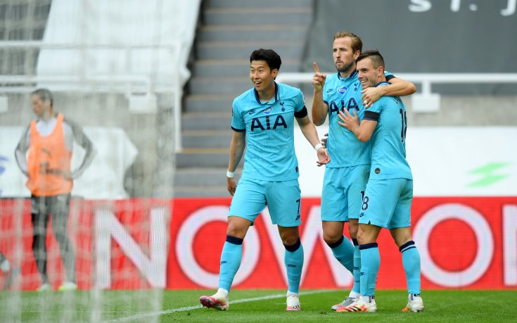 Тотнъм срази Нюкасъл, Кейн блесна с два гола