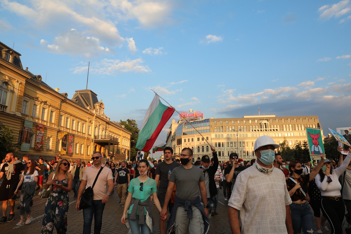 <p>Седма вечер антиправителствени протести в София</p>