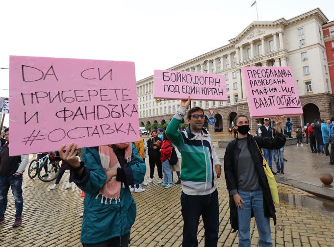  ПРОТЕСТ деСета вечер антиправителствени митинги прозорците властта 