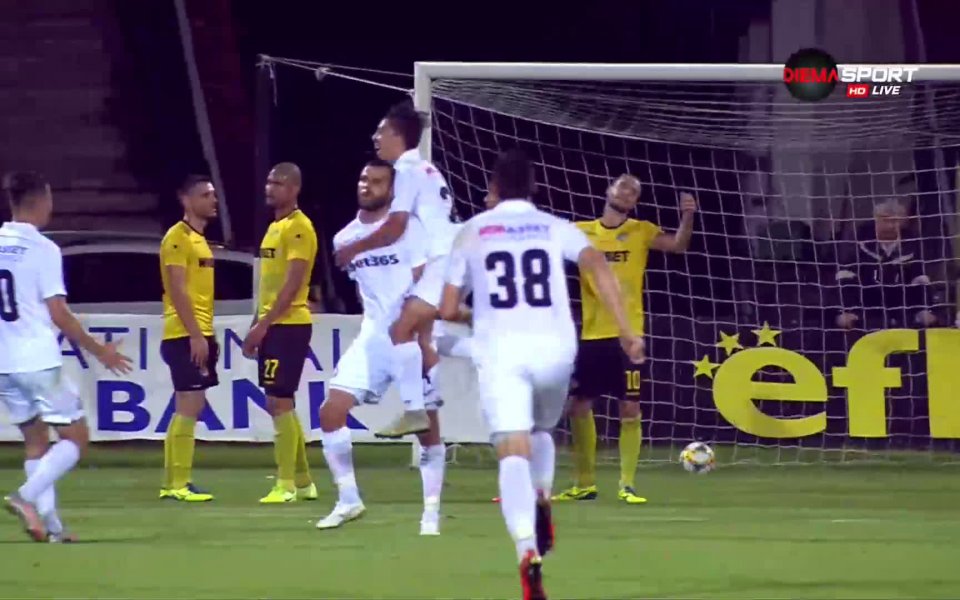 .native-ad-suggested-news { position: relative; margin-bottom: 40px; width: 100%; padding: 20px