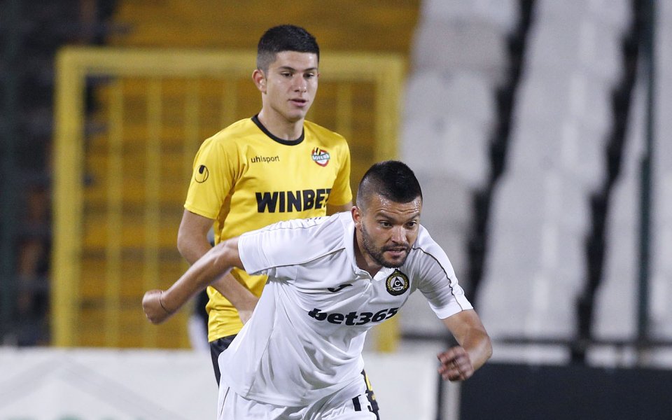 Славия посреща Ботев Пловдив в отложен мач от 11-ия кръг