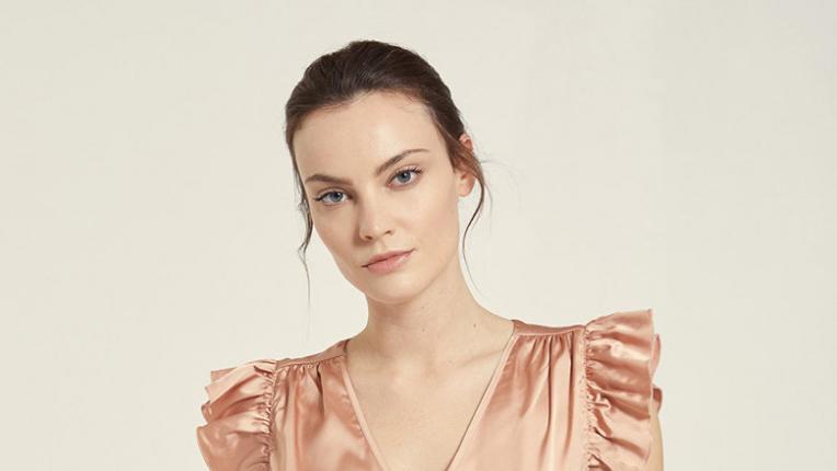  EDNA ОБ(Л)ИЧА: 6 празненство блузи, които наподобяват скъпи (а в действителност са ПОД 30 ЛЕВА) 