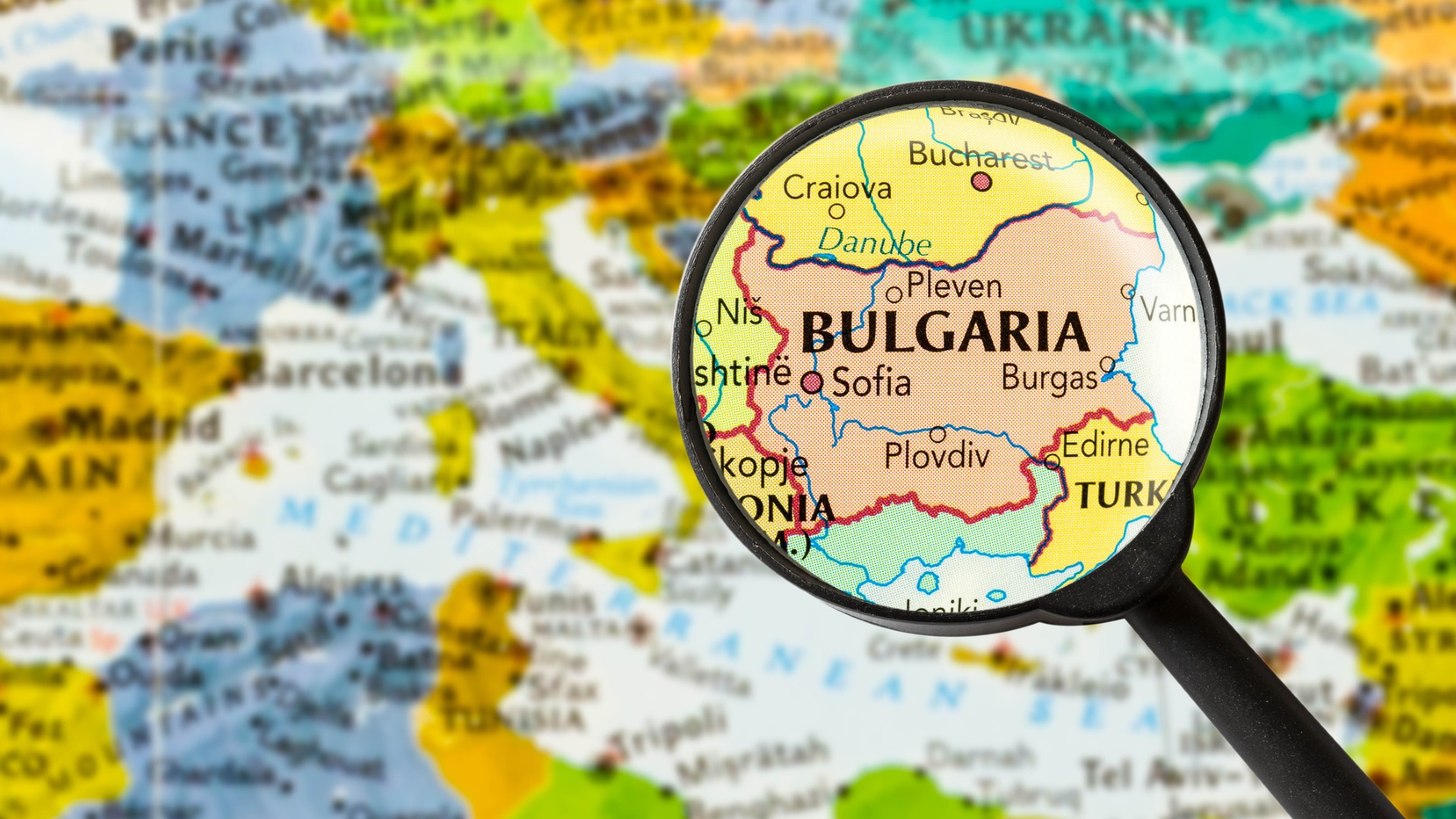 Малки разлики, голям въпрос - расте или се смалява територията на България?