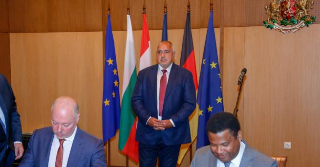 България Подписаха концесията на летище София Процедурата за концесионер бе