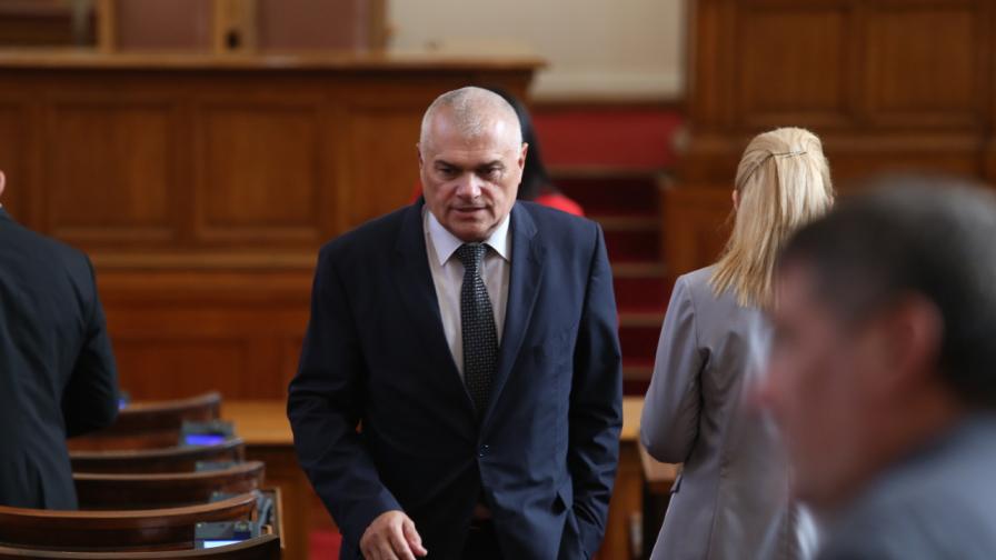  Валентин Радев 