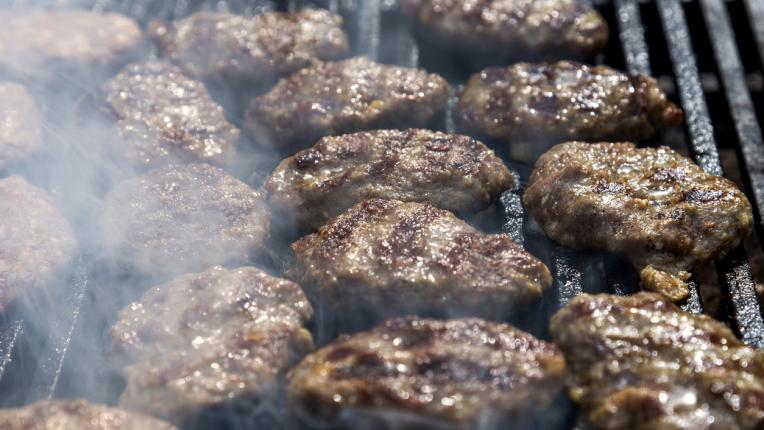  Тайните на идеално подправената кайма за кюфтета и кебапчета 