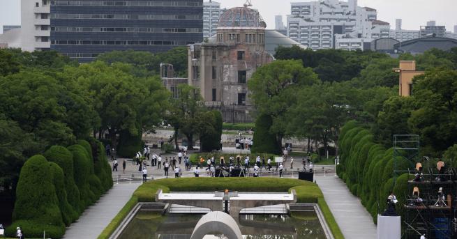 Свят Минута мълчание в Япония за жертвите от Хирошима Днес