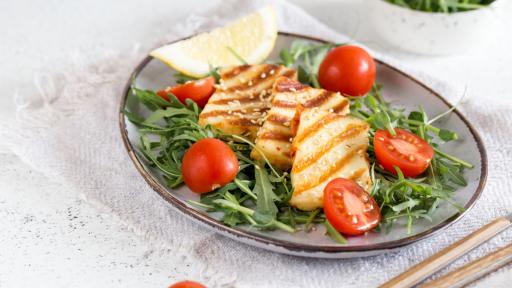  Кипърското сирене халуми, което може да коства 2 милиарда евро 