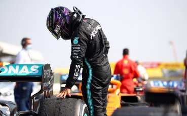 Световният шампион Люис Хамилтън завърши втори в Гран при то посветено на