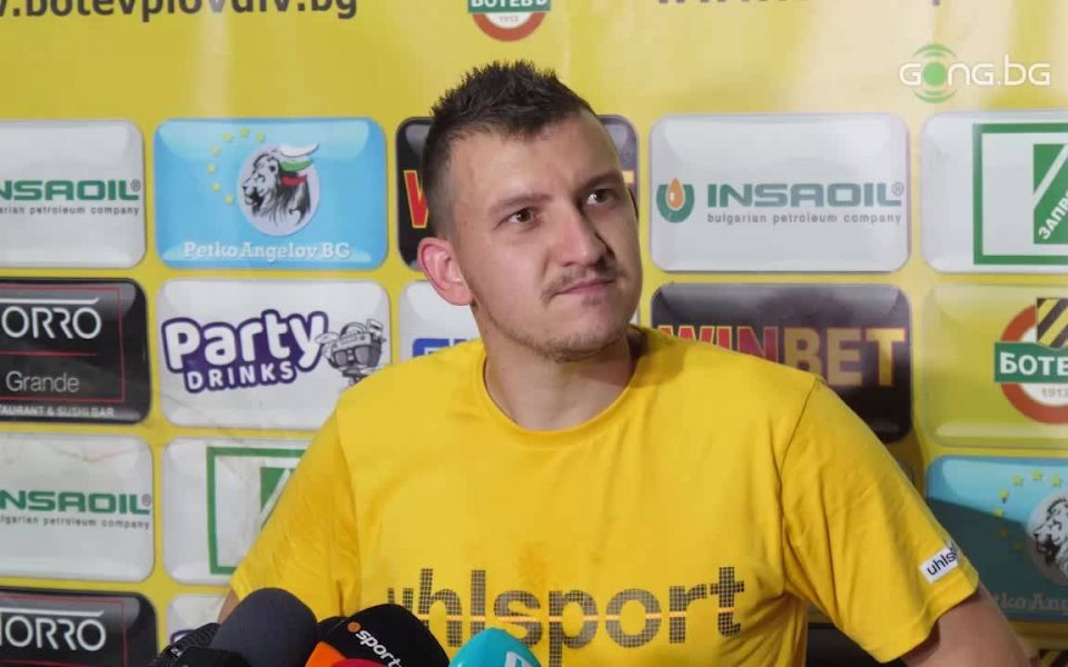 Халфът на Ботев Пловдив Тодор Неделев посвети победата над Локомотив