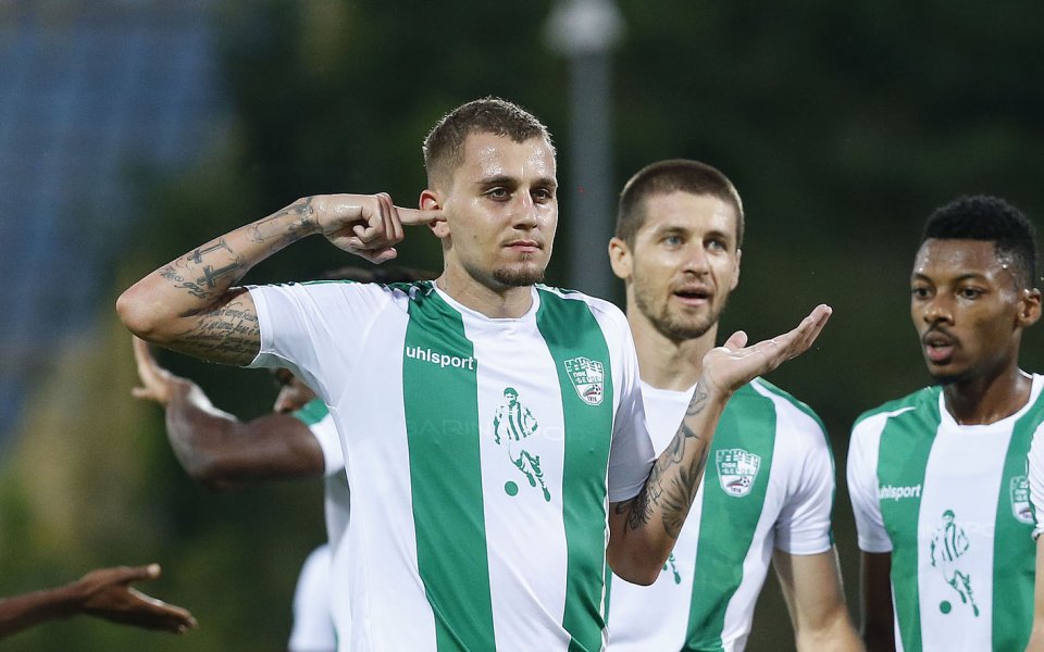 Атакуващият халф на Берое - Октавио, изрази надежда, че ще